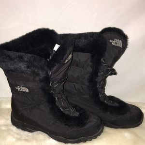 Women’s The North Face Goose down Lace down boots